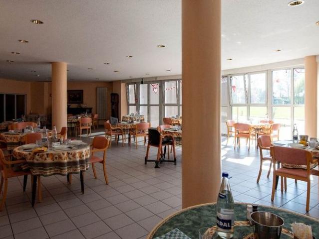 Serviceflat te huur in Antwerpen voor € 1.099 met 1 slaapkamer