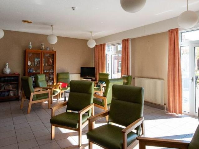 Serviceflat te huur in Antwerpen voor € 1.099 met 1 slaapkamer