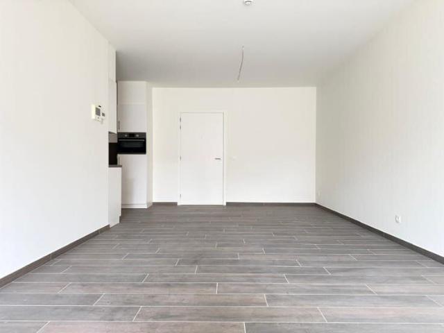 SERVICEFLAT MET GEZELLIG TERRAS