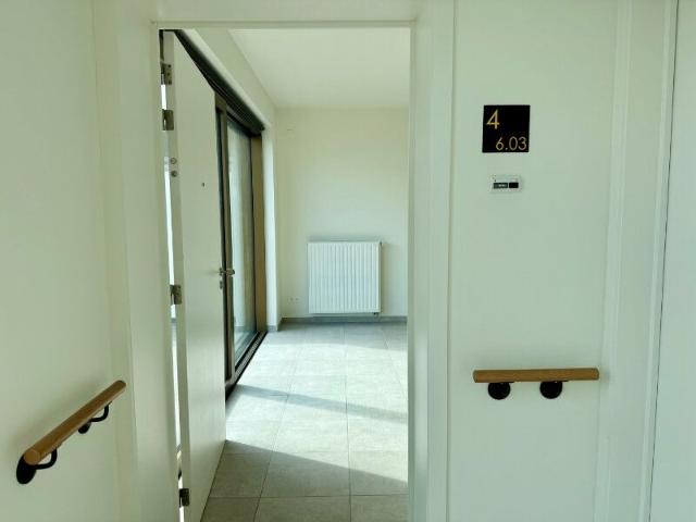 SERVICEFLAT MET GEZELLIG TERRAS