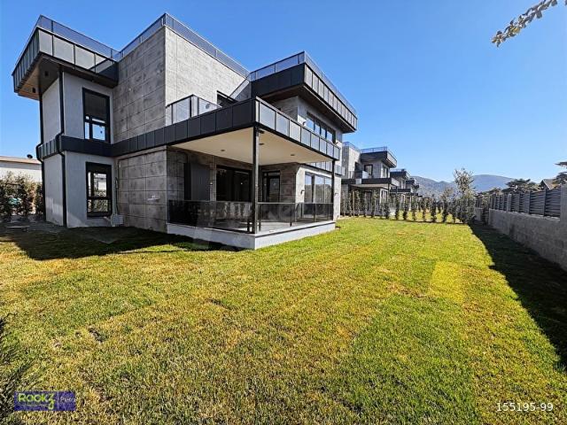 SERDİVAN'DA ŞIK,FERAH, MODERN TASARIM 4+1 MÜSTAKİL LÜKS VİLLALAR