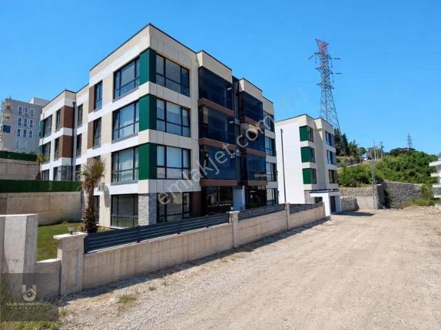 Serdivan 150 M2 Bahçe Kullanımlımlı Kiralık 2+1 Daire