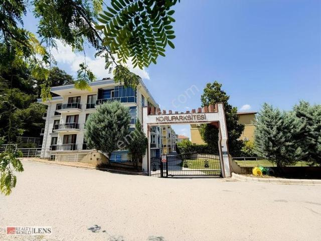 Serdivan 32 Evler Site İçerisinde Asansörlü Garajlı Aile Muhiti