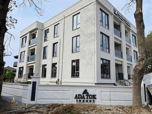 Serdivan Vatan Mah.bahçeli Kapalı Garajlı Kilerli 2+1 Daireler