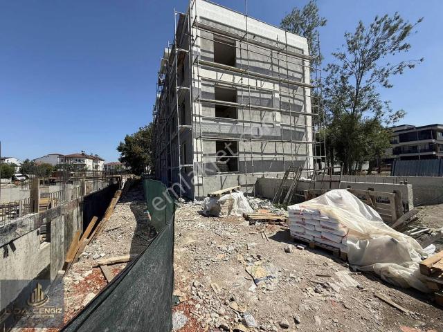 Serdivan Vatan Mah. Kapalı Otoparklı Kilerli 2+1 105 M2 Daire
