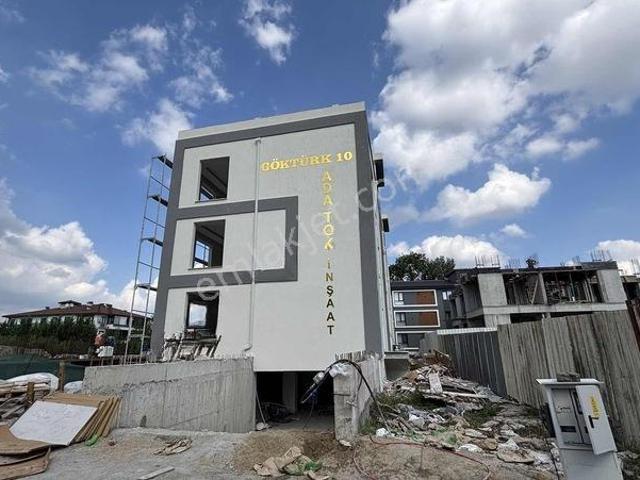 Serdivan Yazlıkta Teras Kullanımlı | 3. Kat | Kapalı Otoparklı