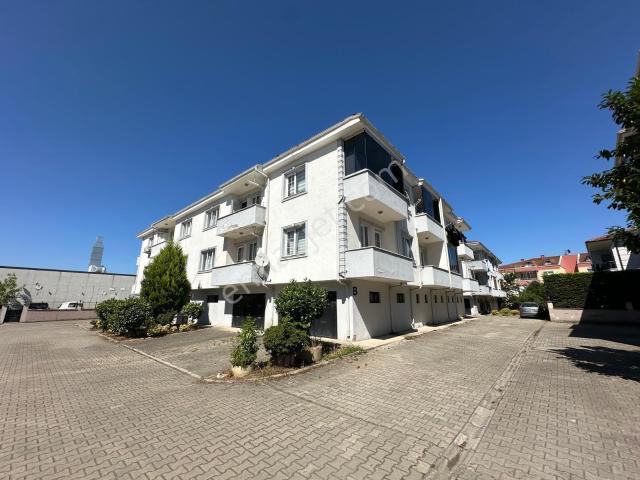 Serdivan Altınova Bahçelievler Mevkii Site İçi Kapalı Otopark 150 M2 Mutfak Ayrı 3+1 Satılık Daire