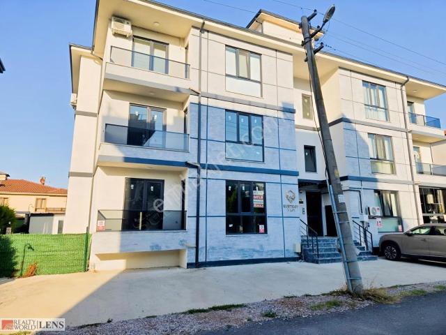 Serdivan Arabacıalanda Özel Bahçeli 3+1 Kiralık Sıfır Daire