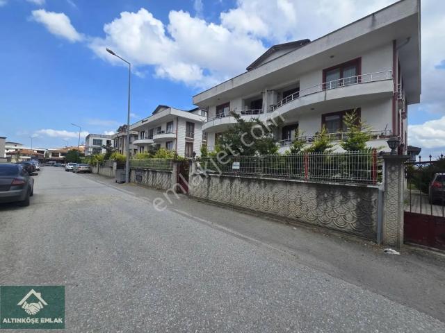 Serdivan Avm'ye Yürüme Mesafesinde Kiracısız 2 Banyolu 4+1 Dublx