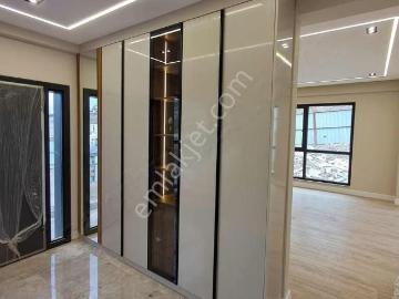 Serdivan İstiklal Mah. Lüks 5+1 Kiralık Villa Remax Desıgn