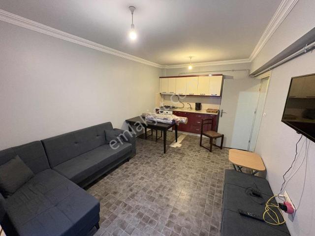 Serdivan Kampüse Yakın Siteiçi Havuzlu 1+1 Kiralık Daire