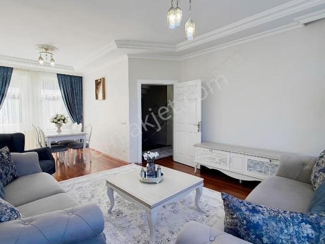 Serdivan Kemalpaşada 240 M² | 3 Katlı | 4+2 Geniş Villa