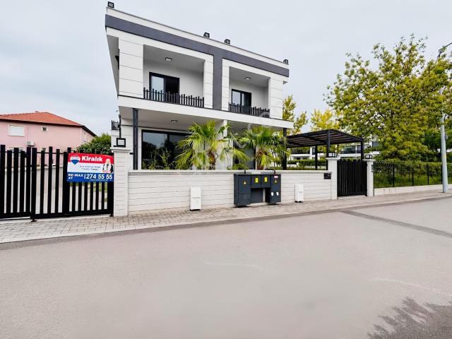 Serdivan Kiralık Villa 4+1 Muhteşem Konum Remax Ay