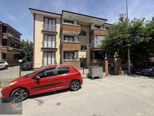 Serdivan Köprübaşında 2+1 110 M2 Yüksek Giriş Kiralık Daire