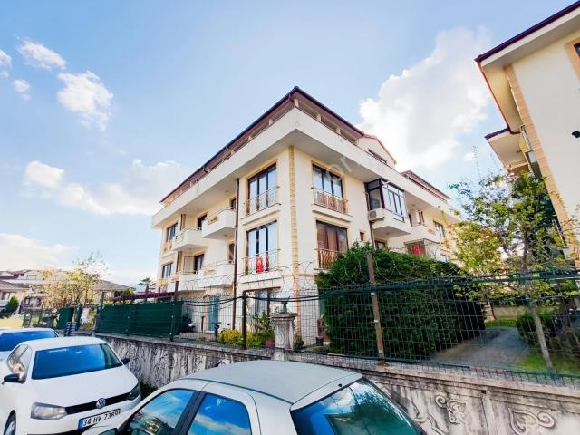 Serdivan Köprübaşında Avm'lere Çok Yakın Lokasyonda Çatı Dubleks