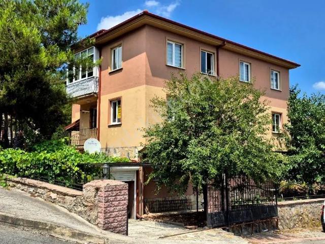 Serdivan Merkezde Kiralık 3+1 Daire