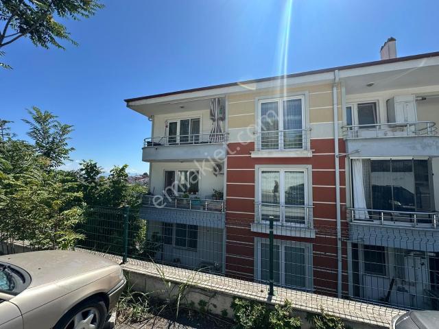 Serdivan Otuzikievler Mahallesinde 110 M2 2+1 Satılık Daire