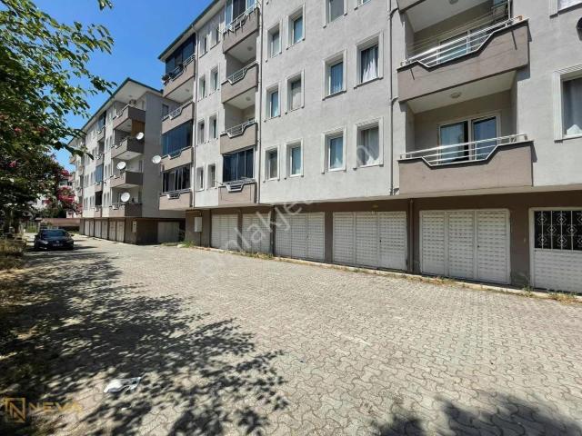 Serdivanda Merkezi Konumda Satılık 3+1 Daire