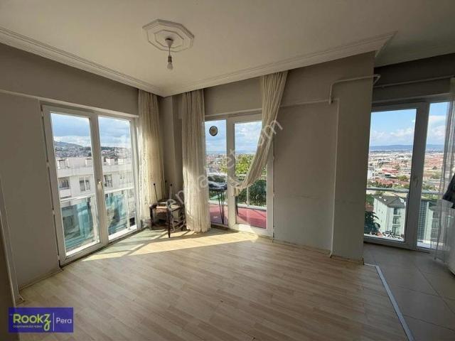 Serdivan'da Depozitosuz Kiralık 1 + 1 Eşyasız Manzaralı Daire