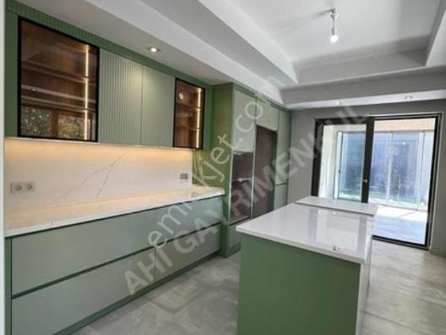 Serdivanda Elit Sitede 4+1 Müstakil Villa