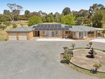 Murrumbateman, Yass Valley, Victoria - Equipped kitchen