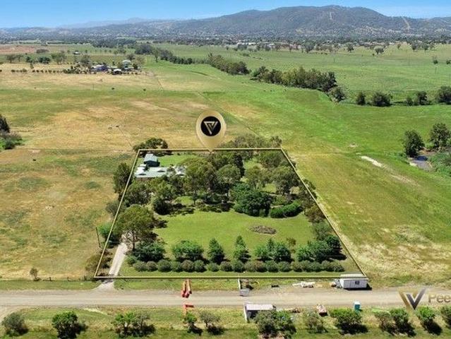 THE PERFECT SMALL ACRE LIFESTYLE JUST MINUTES FROM TAMWORTH