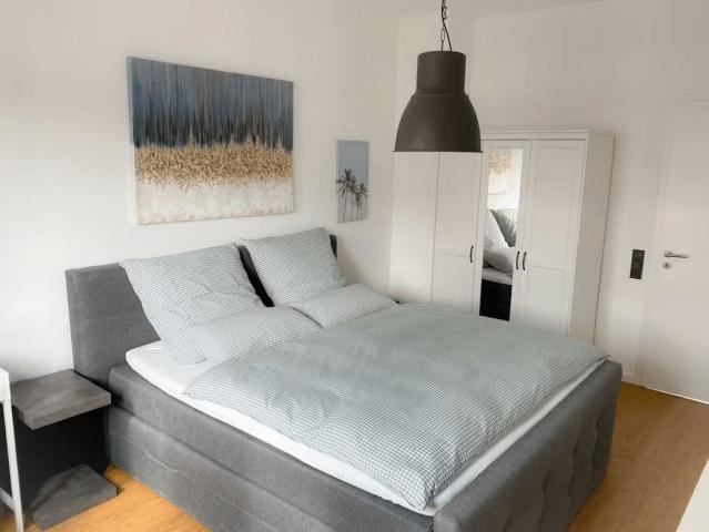 Serene apartment in Eschersheimer Landstraße, Frankfurt Amsterdam Apartments for Rent