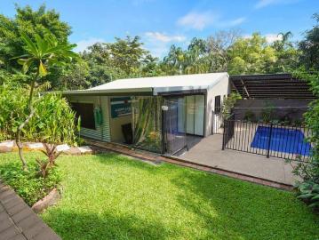 House for sale in Darwin - Garden