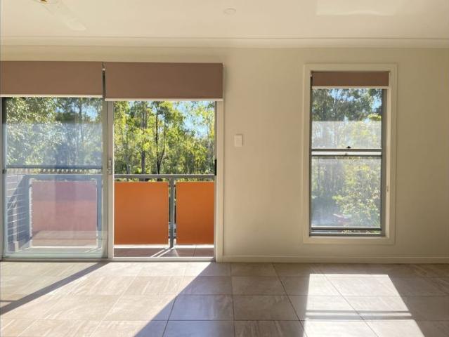 Serene one bedroom on Scenic