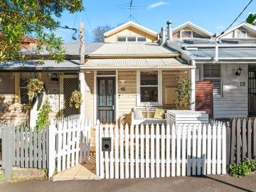 Serene lifestyle on a quiet leafy street close to the village
