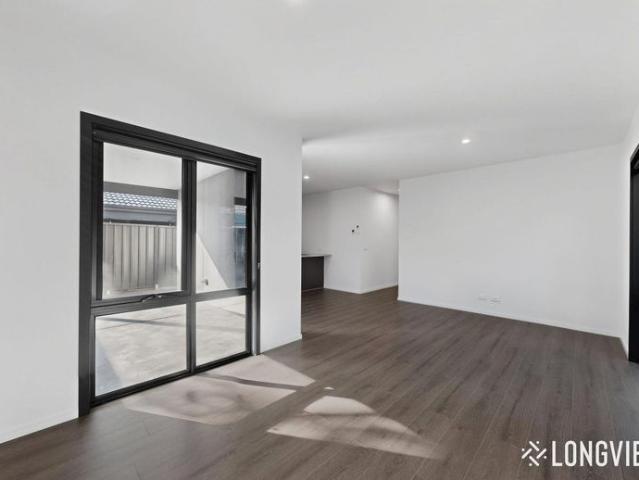 Serene Lifestyle Appeal with a Study