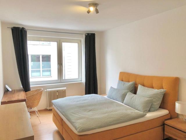 Serene studio only 2 minutes by foot from Konstablerwache S Bahn station! No deposit!, Frankfurt Amsterdam Apartments for Rent