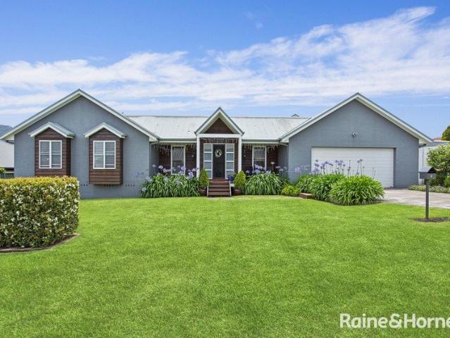 Serene Surrounds & Captivating Views