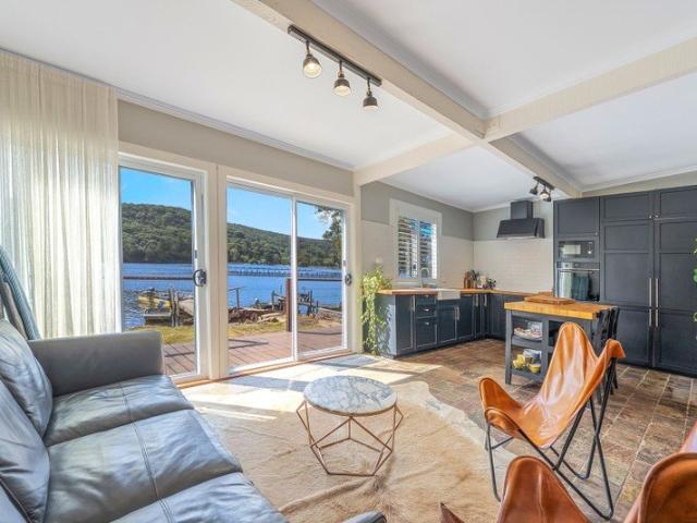 Serene River Retreat on Patonga Creek