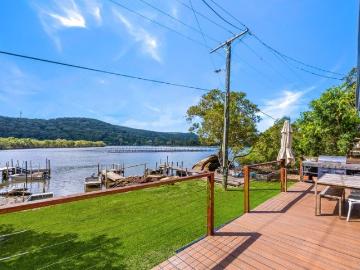 Tuggerah Lake, Jilliby, Wyong Region, Snapper Island