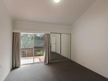 Serene urban lifestyle with unique opportunity, well presented in the great location!