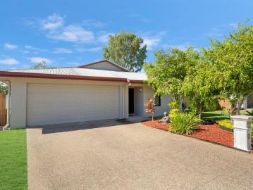 Serenity, Coastal Comfort & No Rear Neighbours!