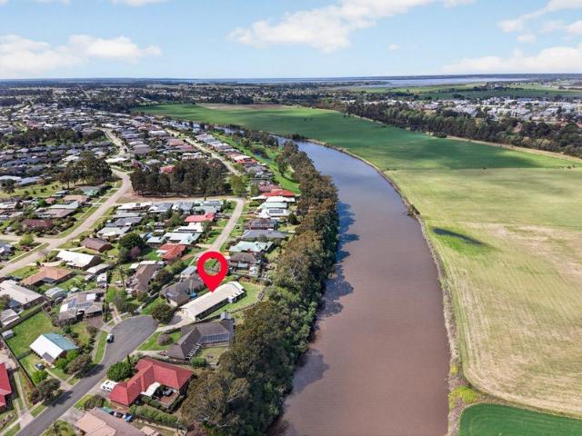 Serenity, River Flat Views, Plus Caravan Space