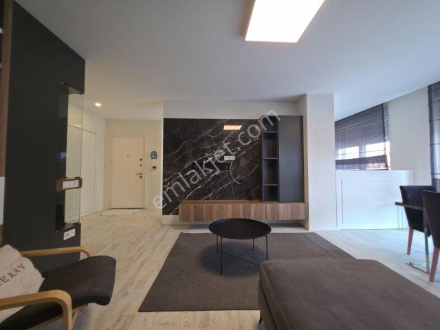 Serhat Özgüner'den Kiralık Geniş 2+1 Eşyalı Daire