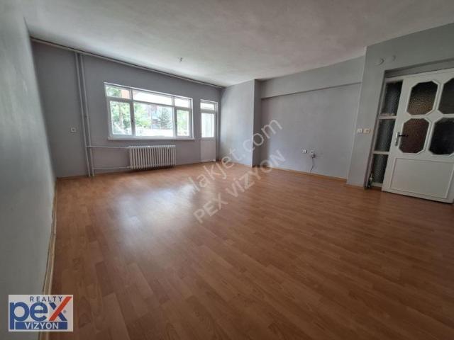 Serhat Mahallesinde Site İçinde Kiralık 3+1