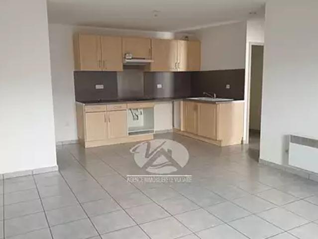 Sérignan 34410 Location appartement 2 pièces t2 au dernier étage