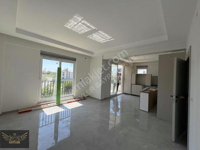 Serik Tuzlaburun Cad. 2+1 Havuzlu Site'de Satılık Sıfır Daire
