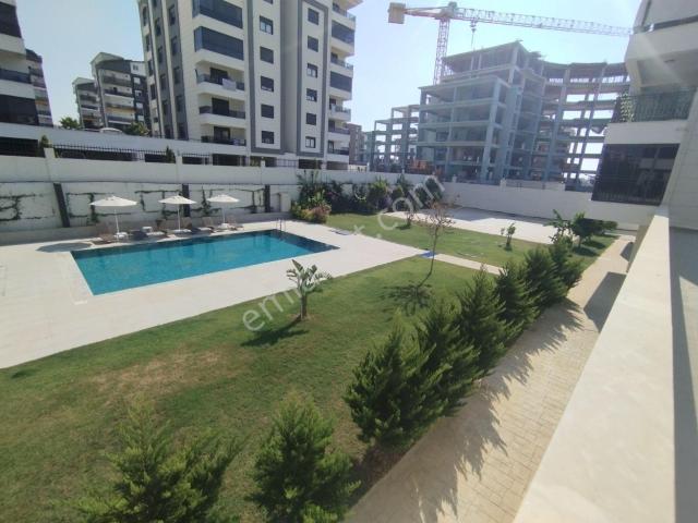Serik Belek Yolunda 6+1 Site İçi Dubleks