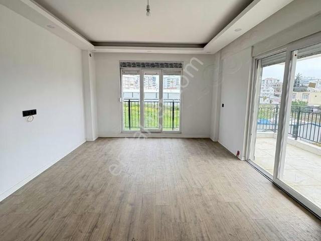 Serik Eminceler'de 2+1, Net 92 Mt2 Satılık Sıfır Ara Kat Daire