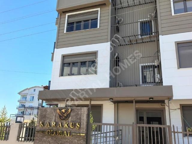 Serik Merkez Mahallede Hastane,üniversite Yakın Satılık 1+1daire