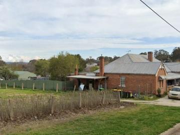 Serious Renovator Required Dual Occupancy on 1500m² with Large Shed & Rear Lane Access