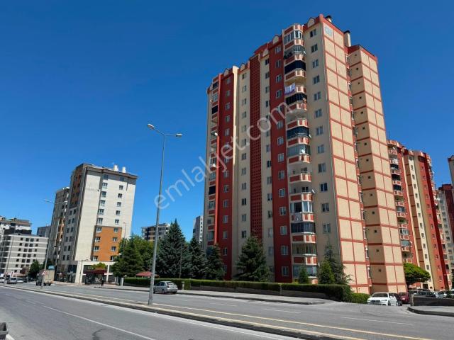 Serkent De Ana Cadde Üzeri 3+1 150m2 Fırsat Daire