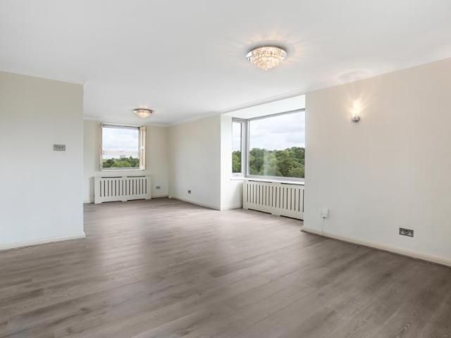 Serlby Court, Somerset square. 3 bed apartment to rent £5,633 pcm £1,300 pw