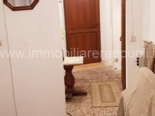 Serre di Rapolano vendesi appartamento di 119 mq composto al. 119m² Serre di Rapolano