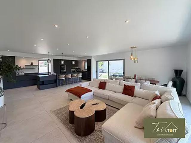 Serres 05700 Achat / Vente maison 5 pièces t5 au dernier étage terrasse
